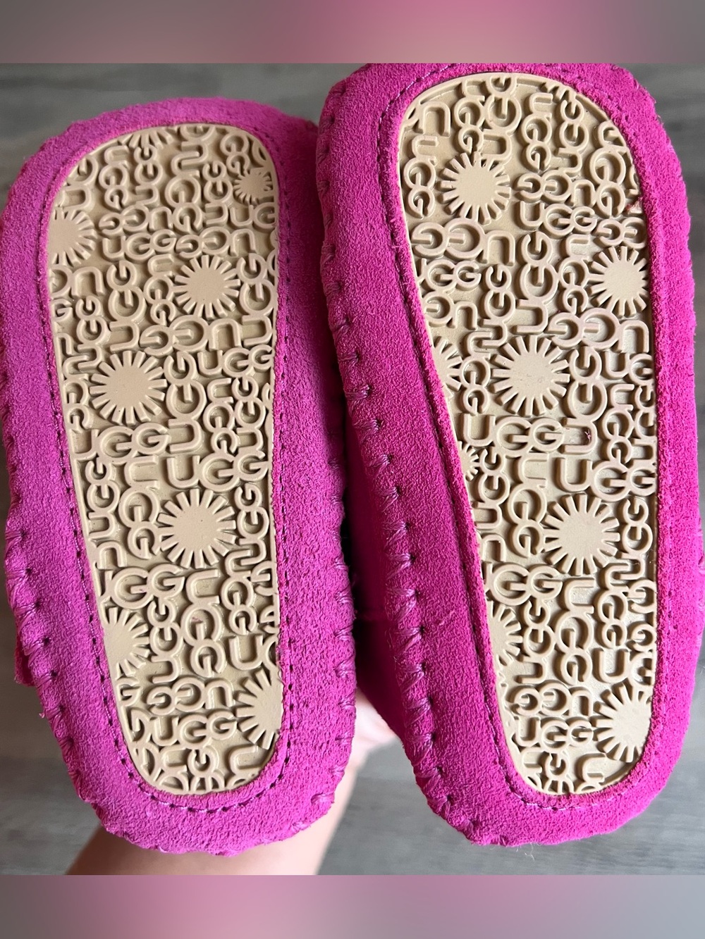 Uggs - Picture 5 of 6